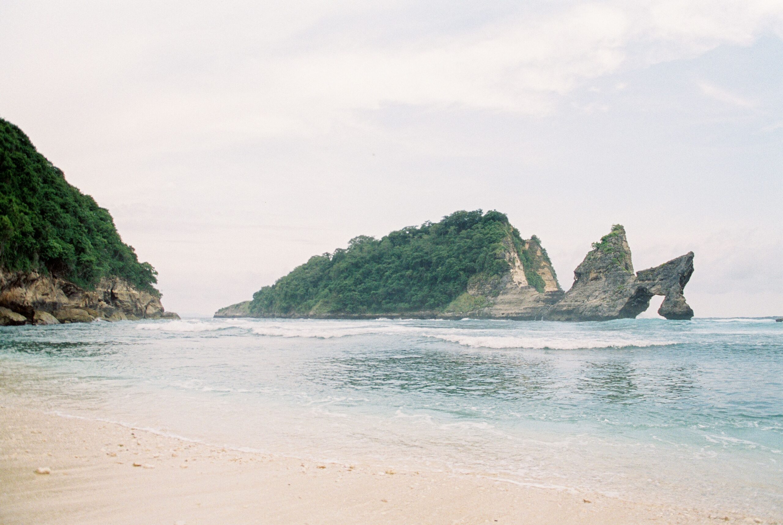 crystal by nusa penida tour-bali amigo tours